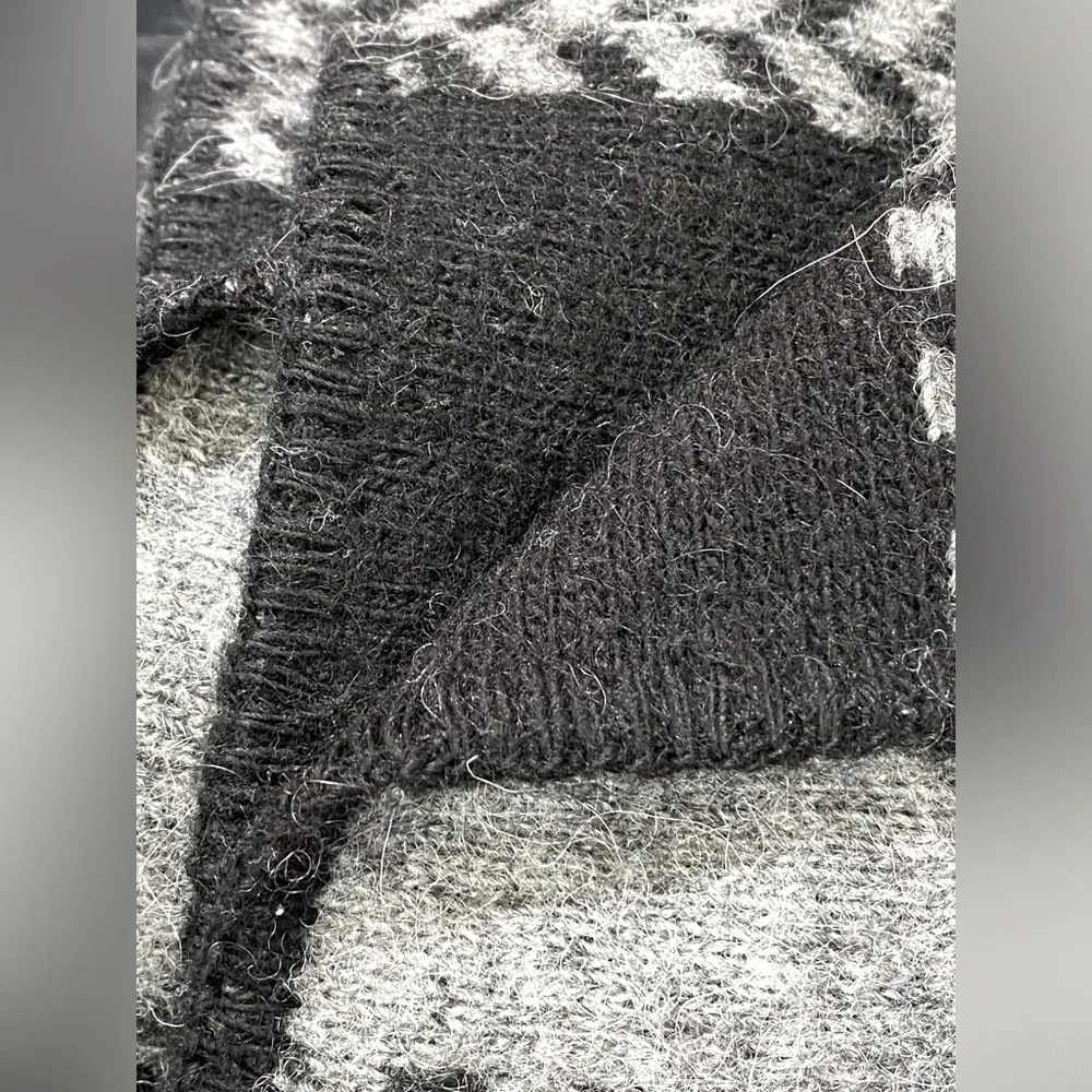 ICEWEAR 100% Icelandic Wool Nordic Black Gray Scandinavian Design Throw Blanket